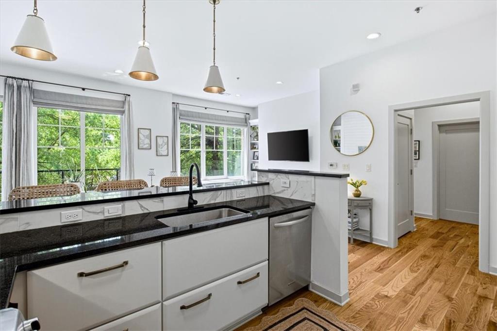 1430 Dresden Drive NE Unit 240