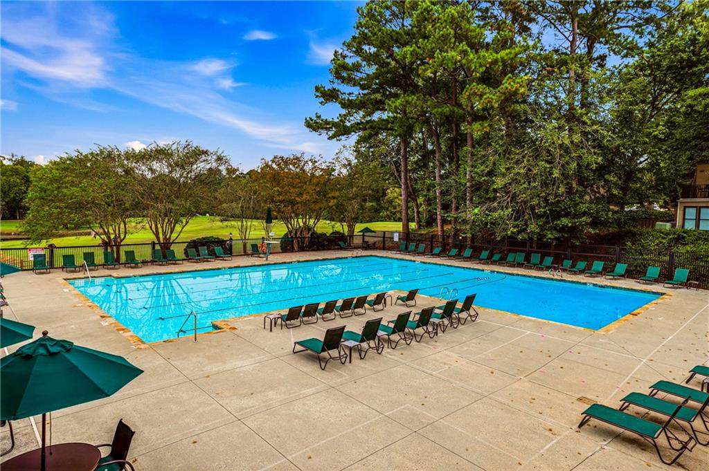68 Monet Court NW