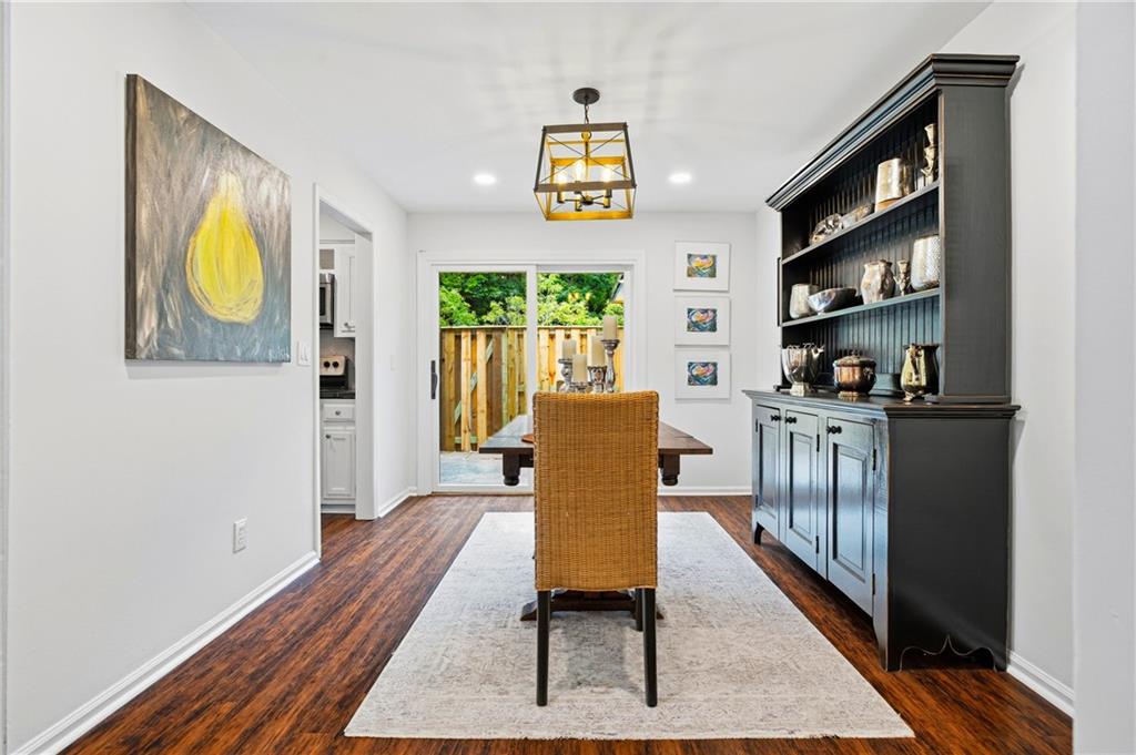 68 Monet Court NW