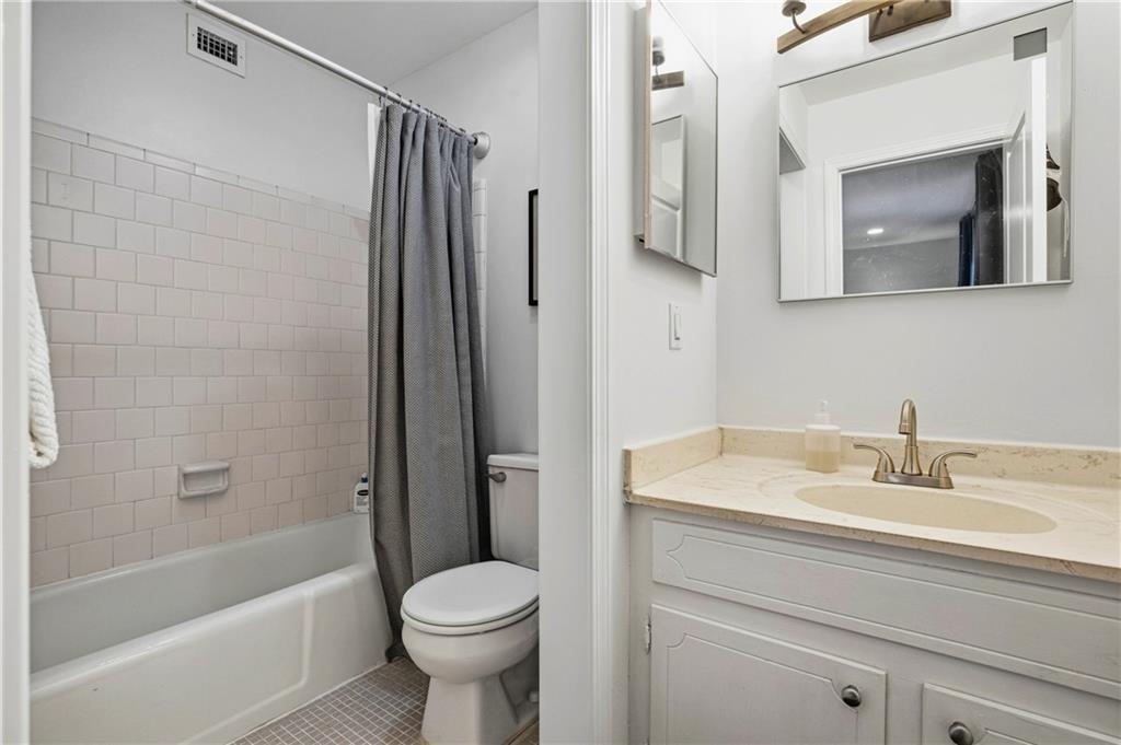 68 Monet Court NW