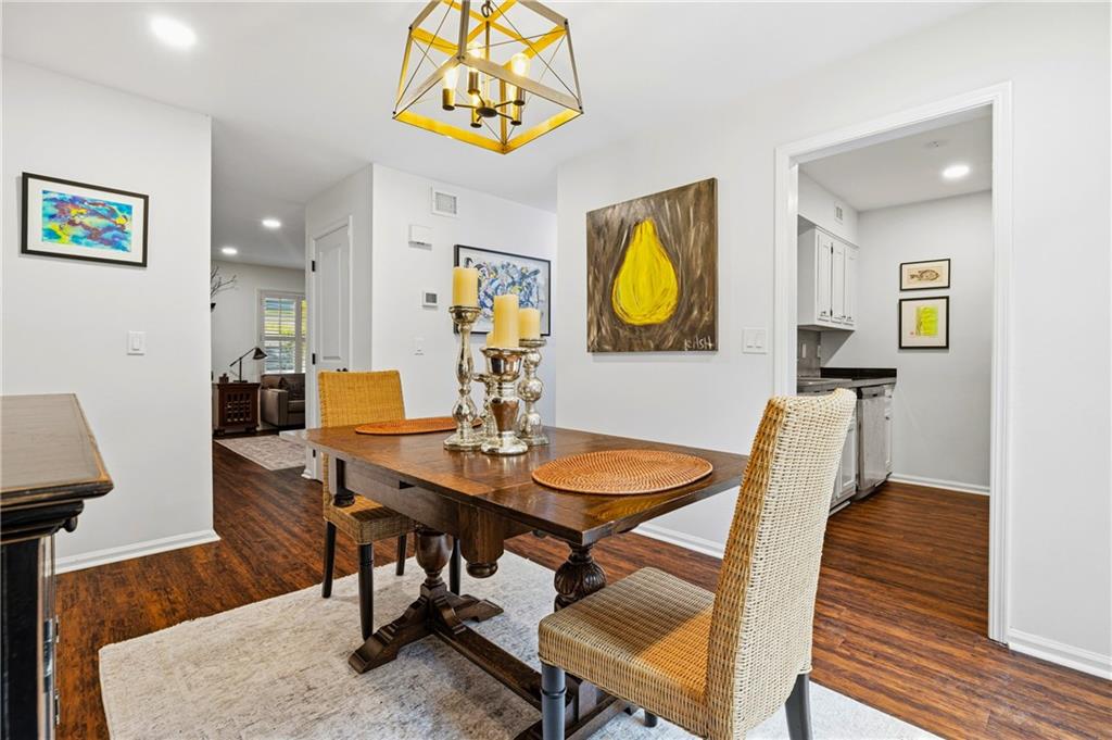 68 Monet Court NW