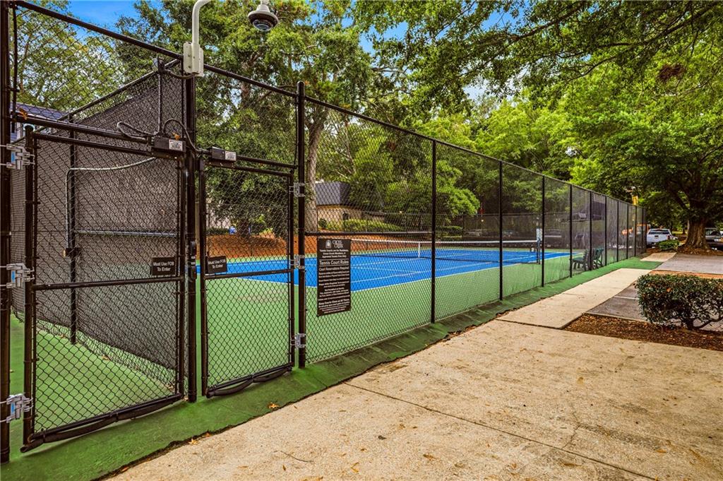 68 Monet Court NW