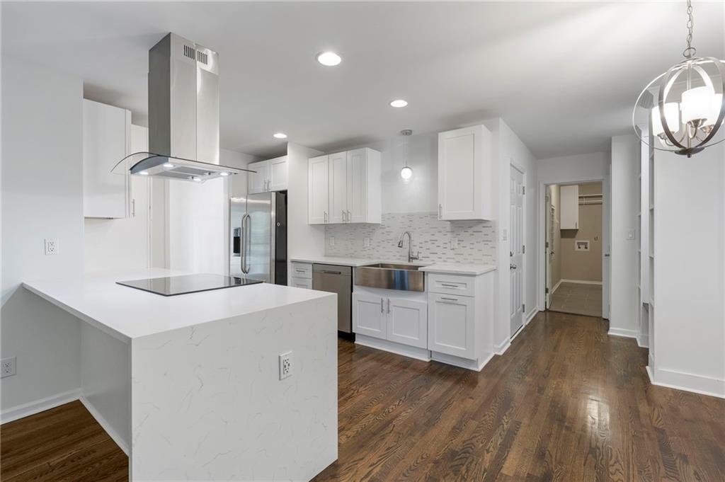 3434 Palace Court