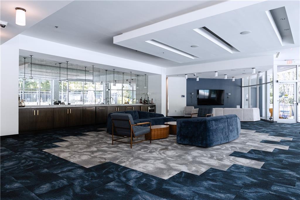 950 W Peachtree Street NW Unit 814