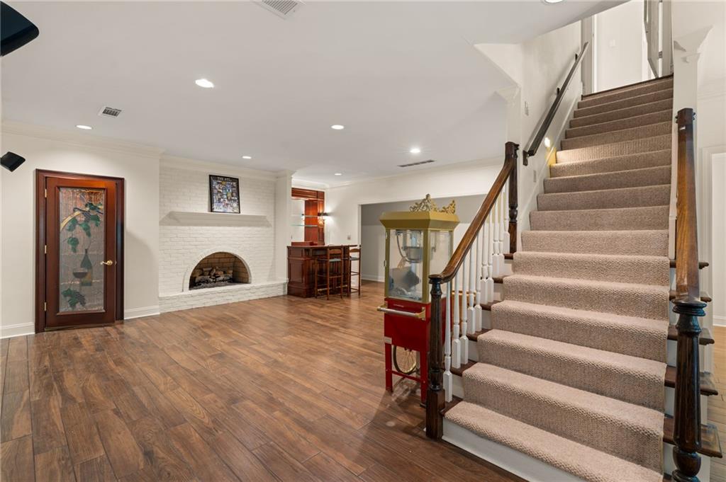 170 Helmsley Drive NE