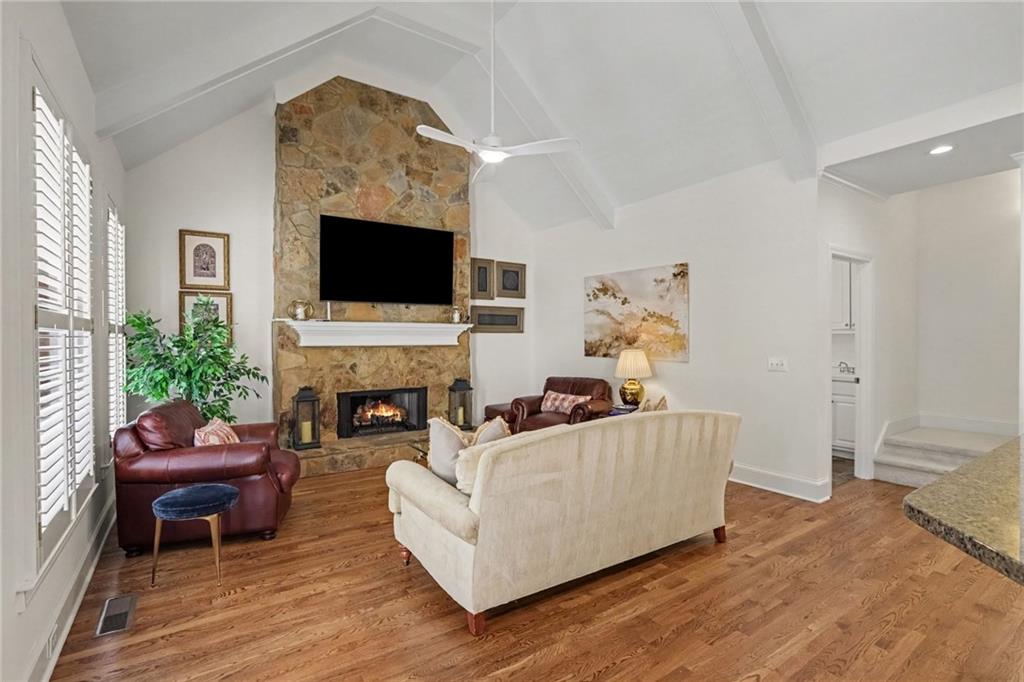 3509 Estates Lane SE