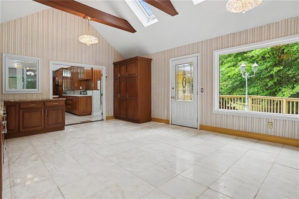 9270 Riverclub Parkway NE
