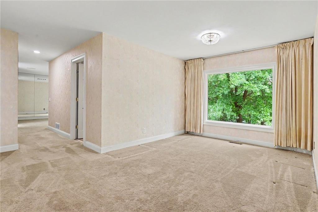 9270 Riverclub Parkway NE