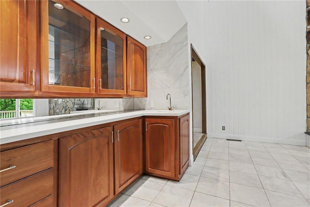 9270 Riverclub Parkway NE