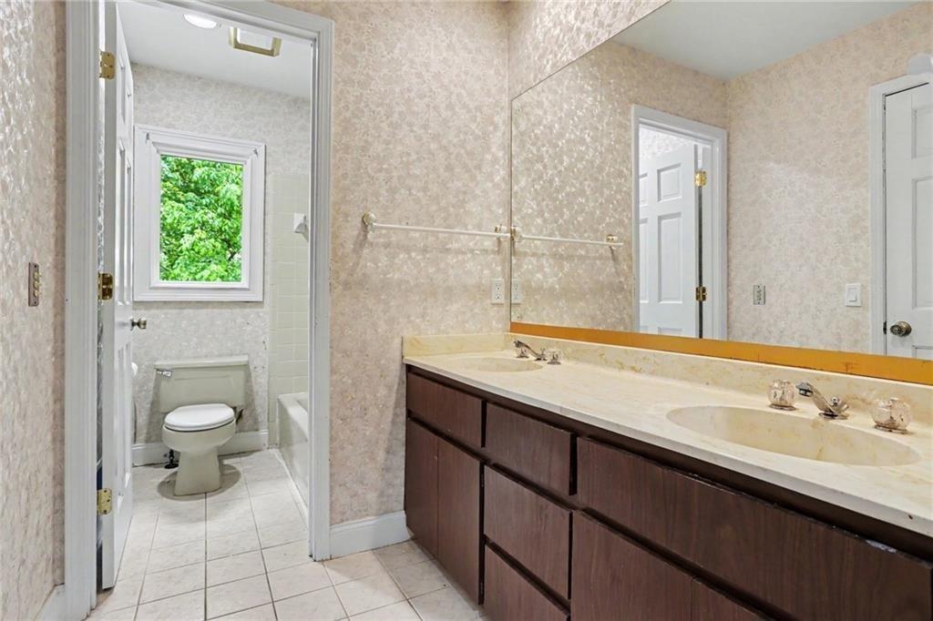 9270 Riverclub Parkway NE