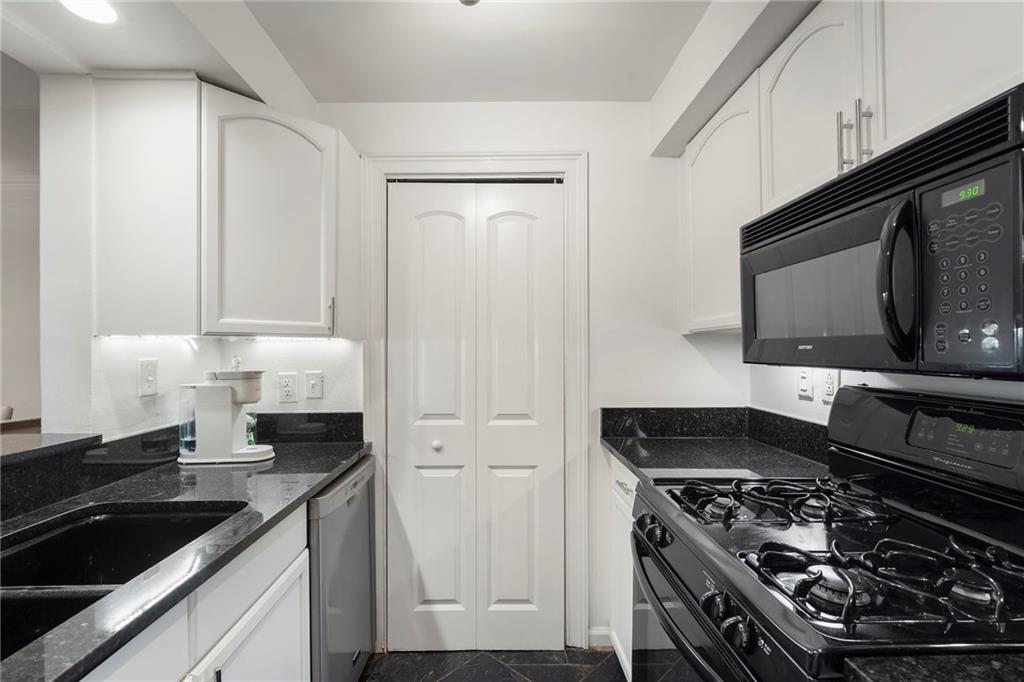 2840 Peachtree Road NW Unit 411