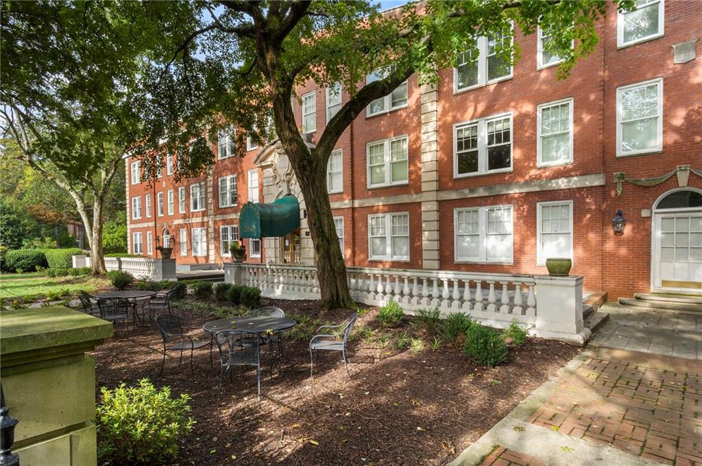 2840 Peachtree Road NW Unit 411