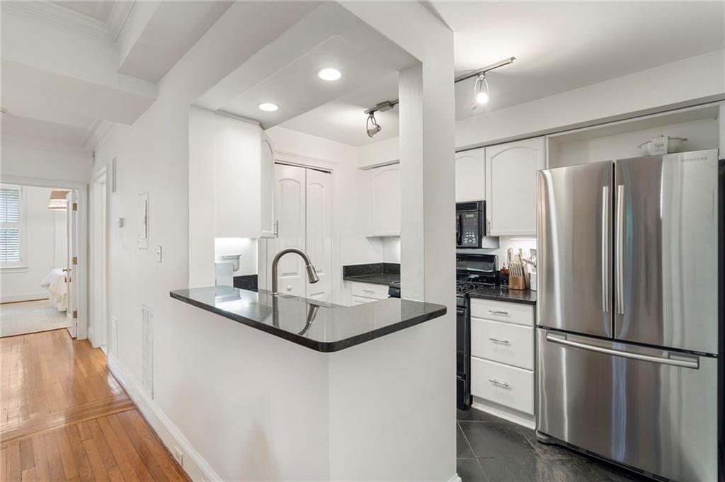 2840 Peachtree Road NW Unit 411