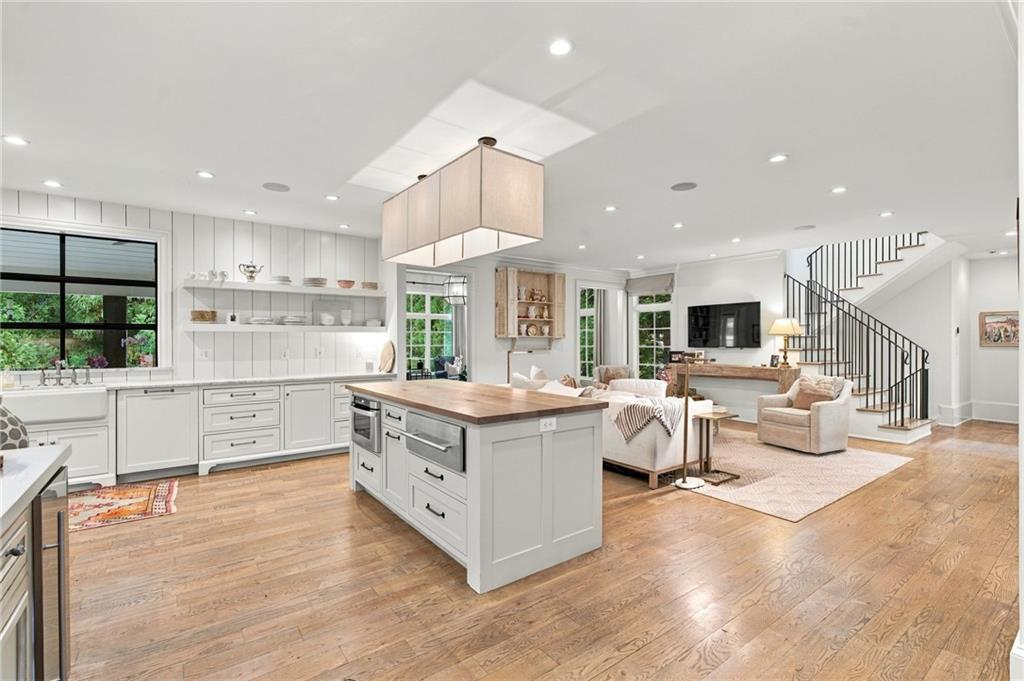 323 Blanton Road NW