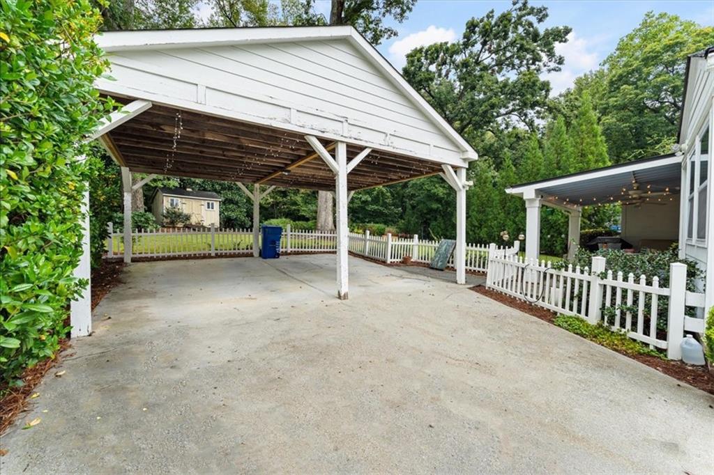 2838 N Thompson Road NE