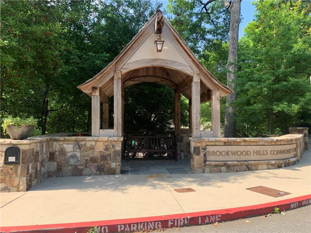 49 Huntington Road NE