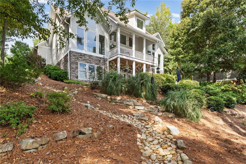 35 Paddleboat Lane