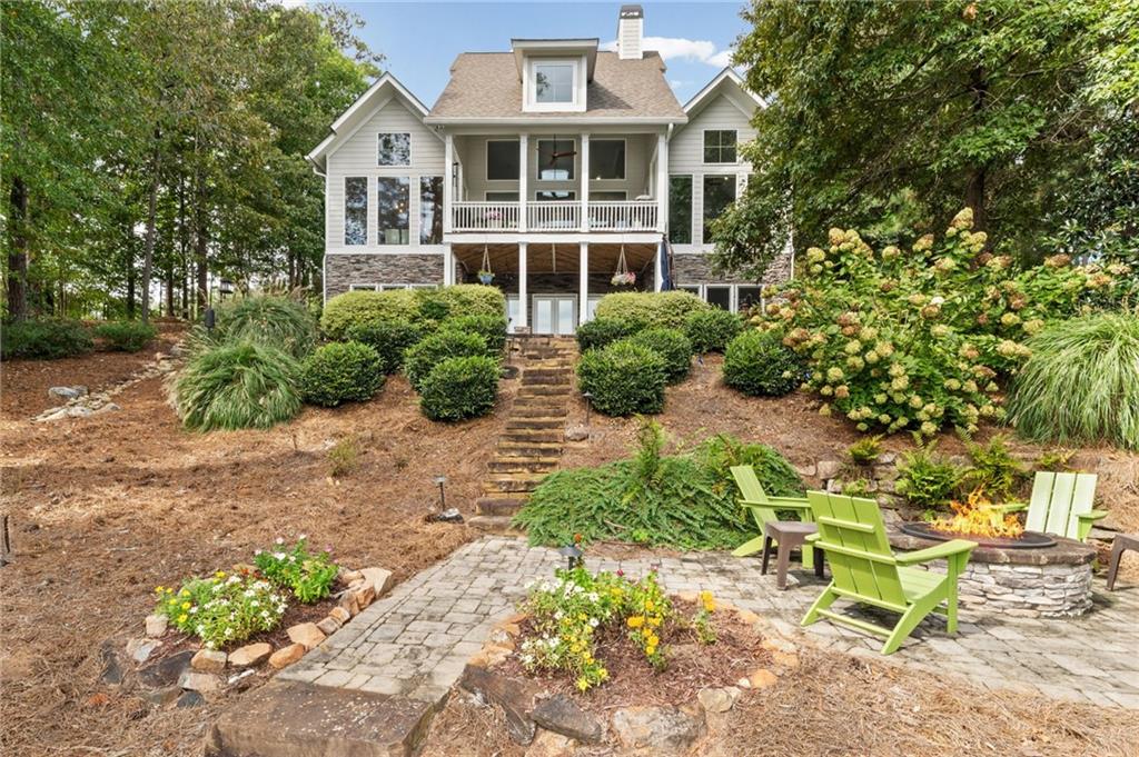 35 Paddleboat Lane