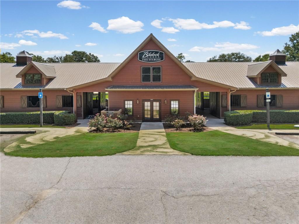 35 Paddleboat Lane