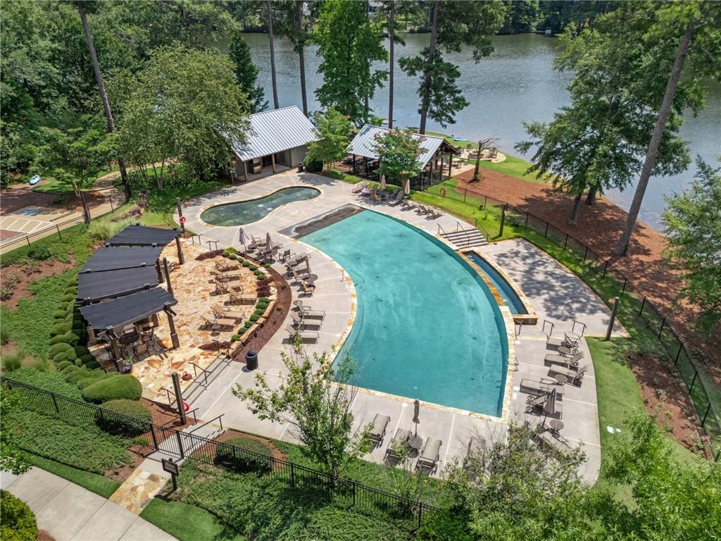 35 Paddleboat Lane