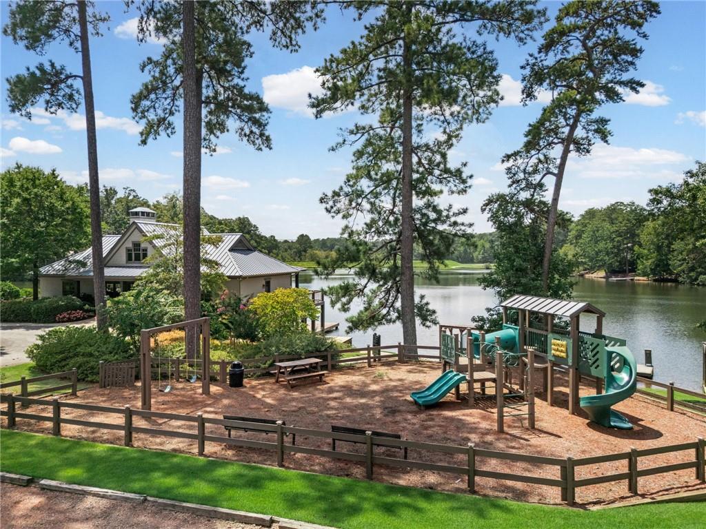 35 Paddleboat Lane