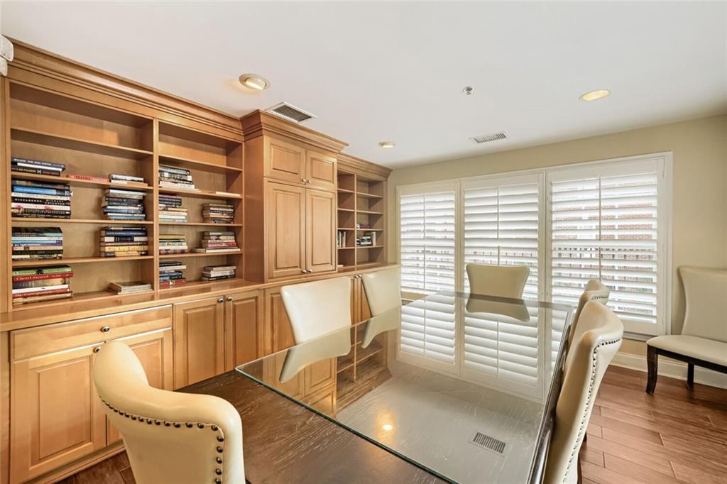 50 Biscayne Drive NW Unit 4103