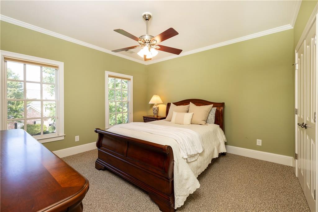 835 Glengate Place
