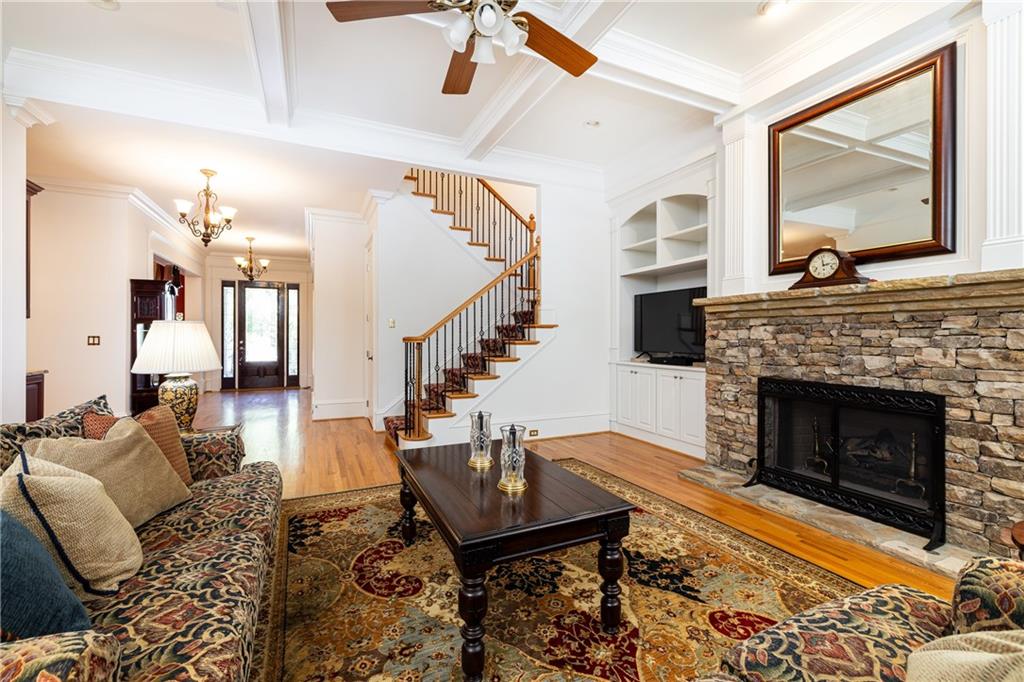 835 Glengate Place