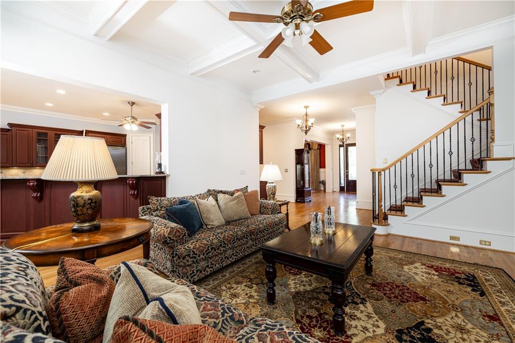 835 Glengate Place