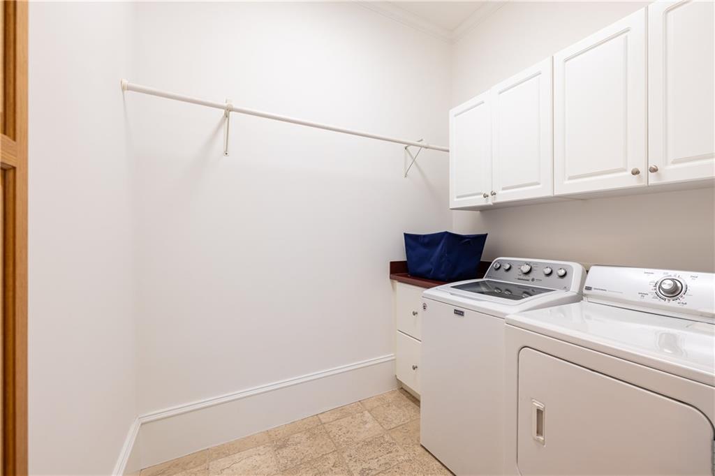 835 Glengate Place
