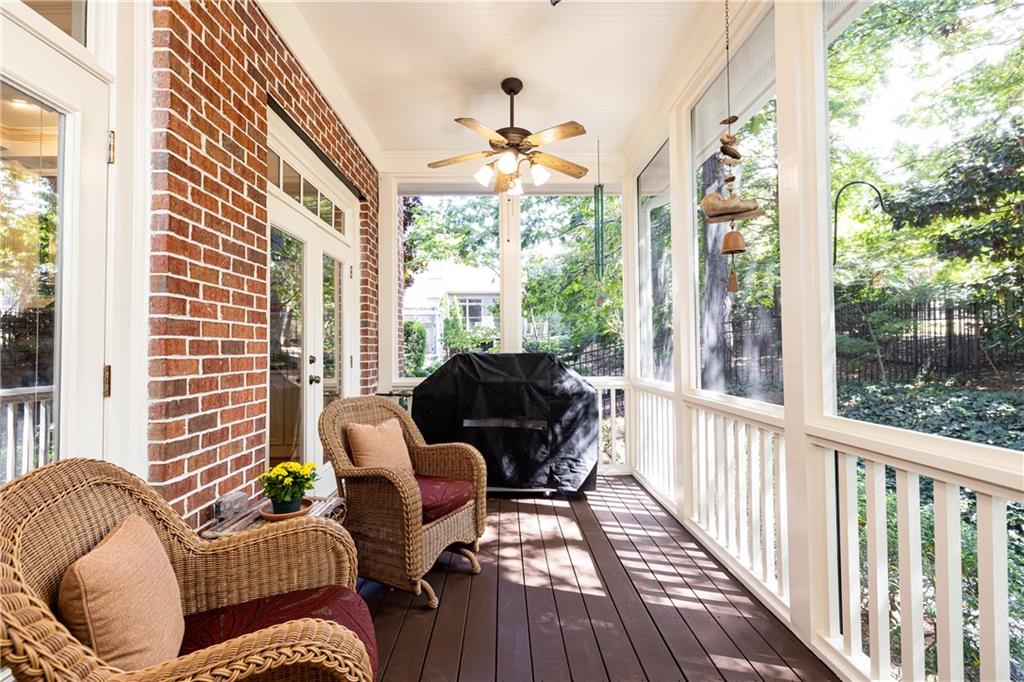835 Glengate Place