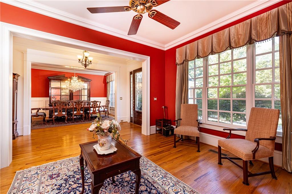835 Glengate Place