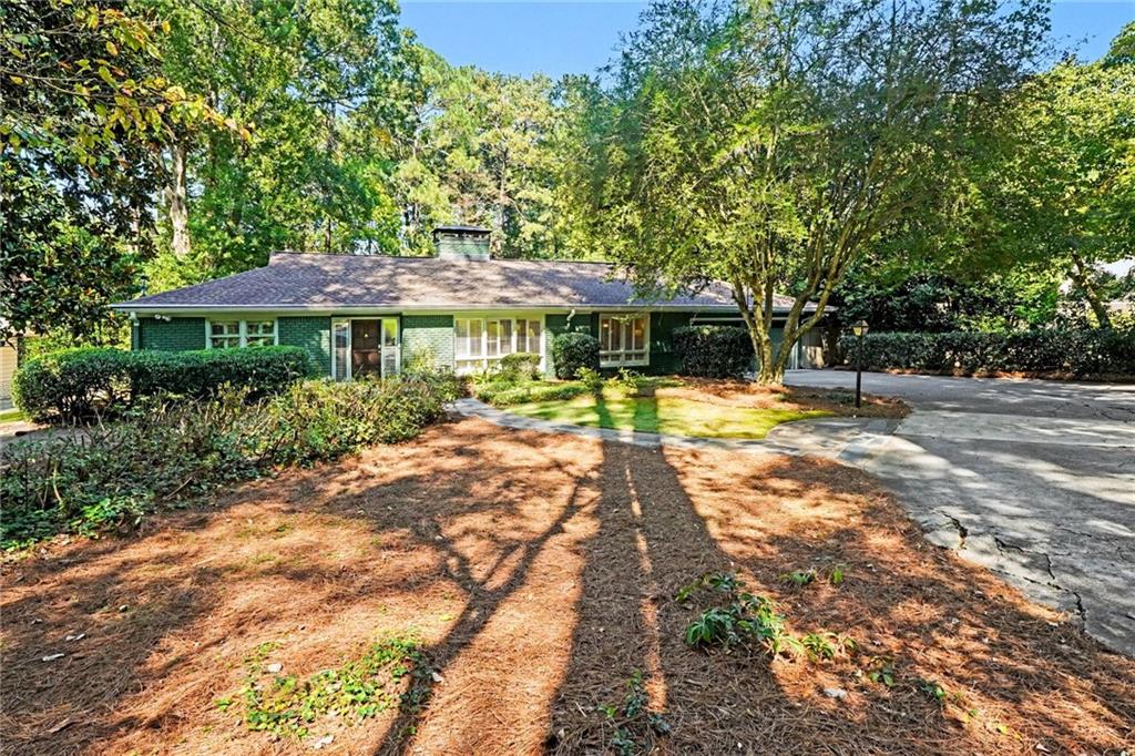 841 Wesley Drive NW