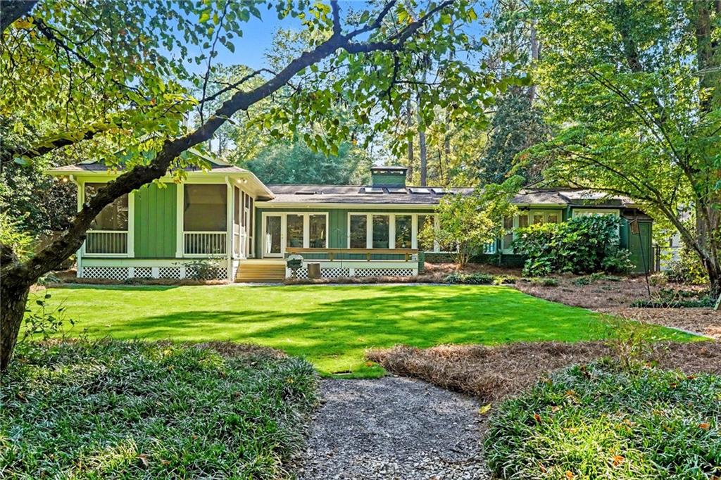 841 Wesley Drive NW