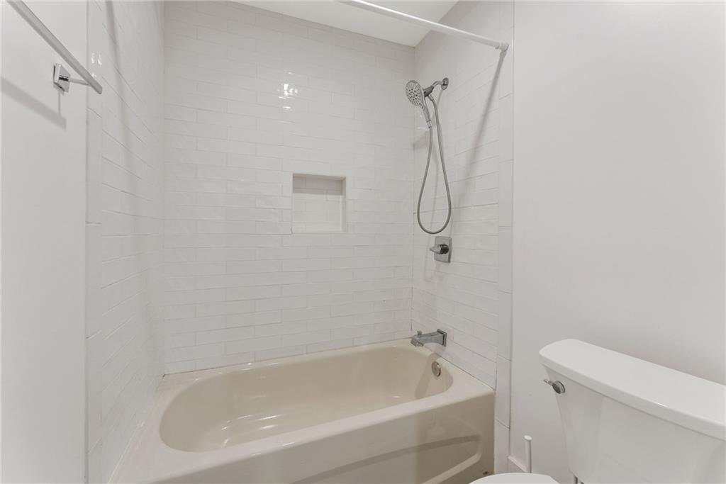 143 Amherst Place NW