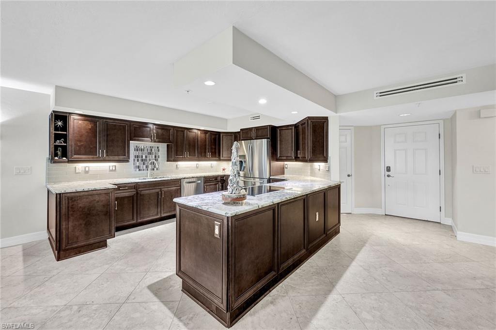 26910 Wedgewood DR # 305