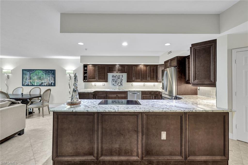 26910 Wedgewood DR # 305