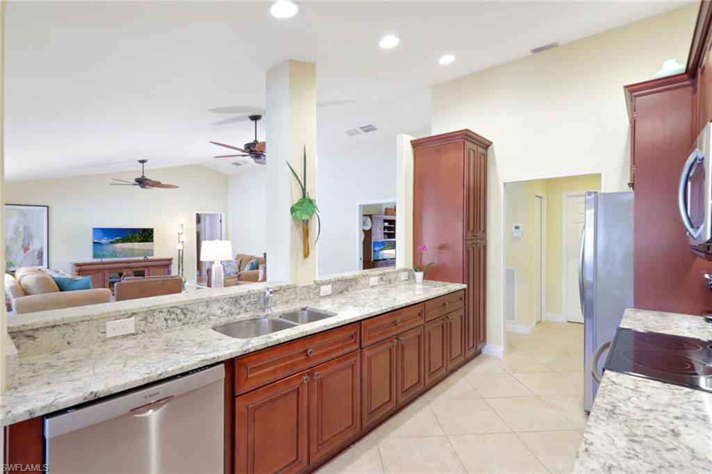 13121 Bridgeford AVE