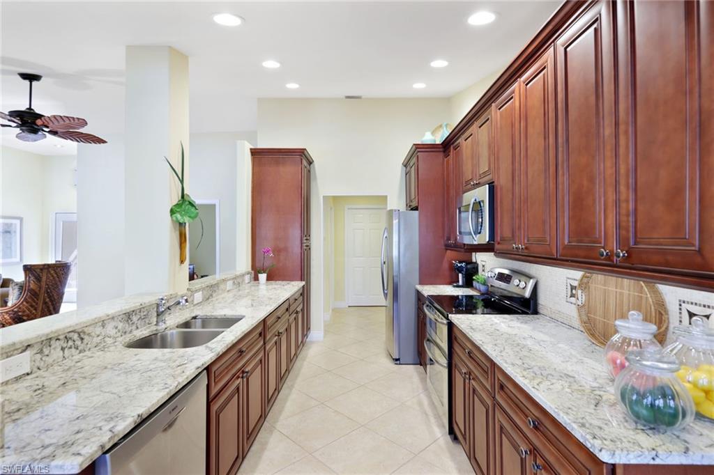 13121 Bridgeford AVE