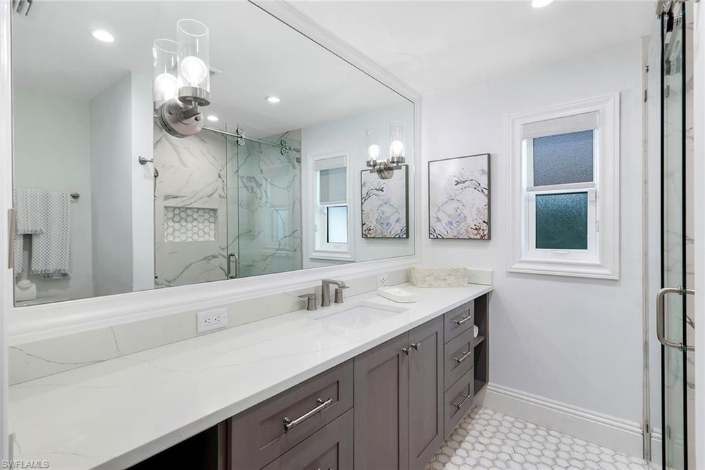 655 Park Shore DR