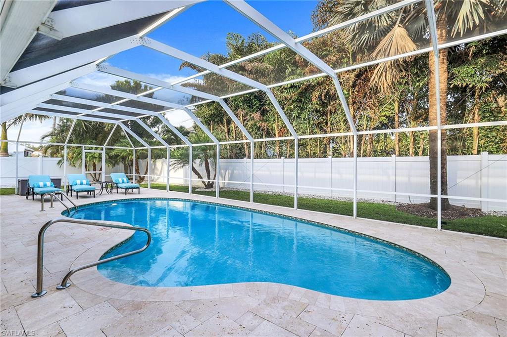 655 Park Shore DR