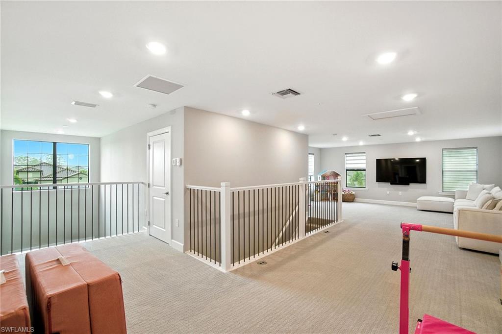 17548 Kinzie LN
