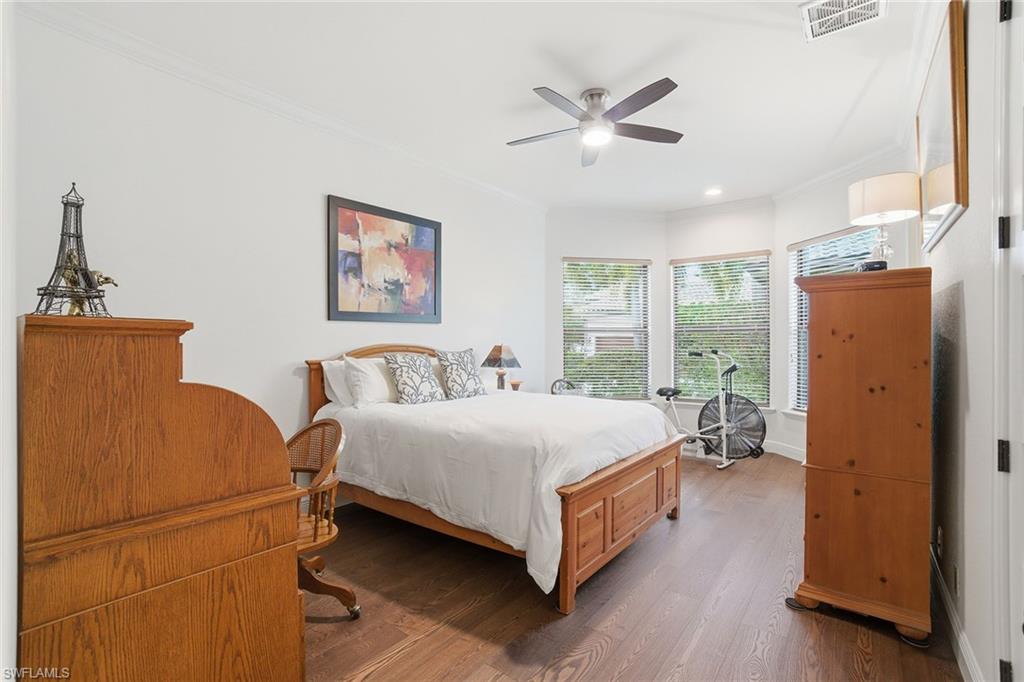 6891 Lakewood Isle DR