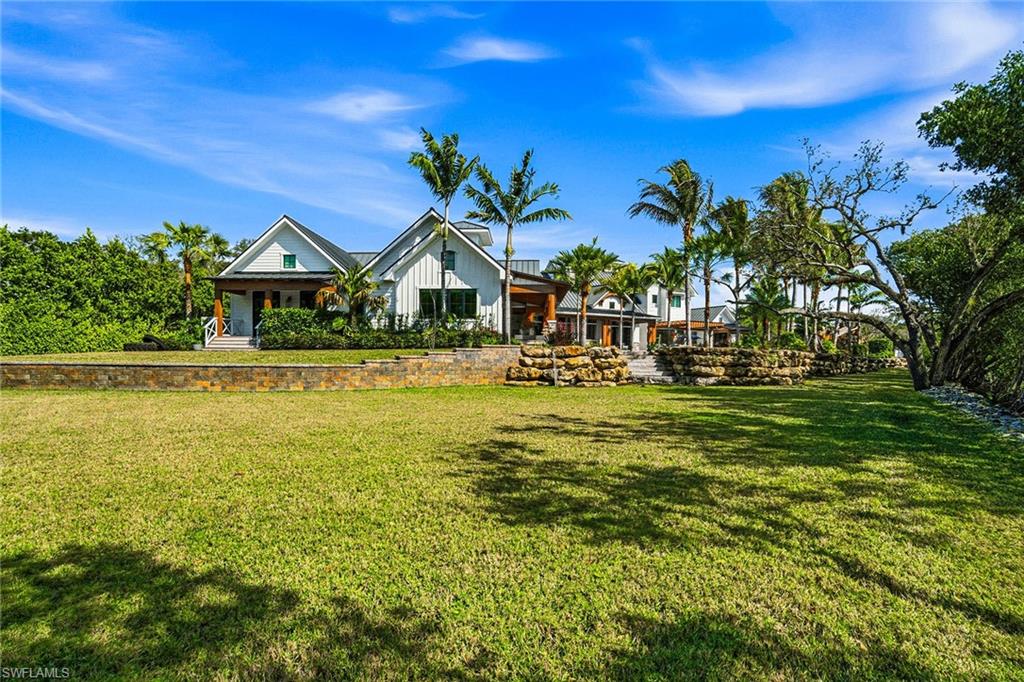 325 Cocohatchee BLVD