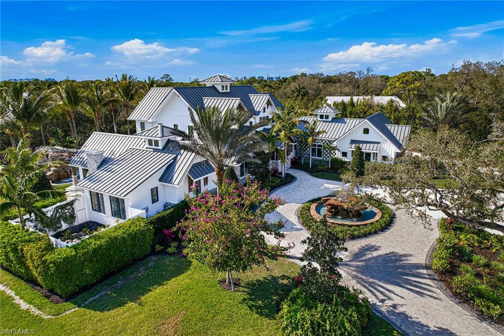 325 Cocohatchee BLVD