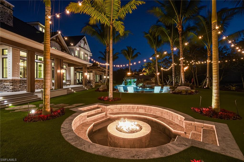 325 Cocohatchee BLVD