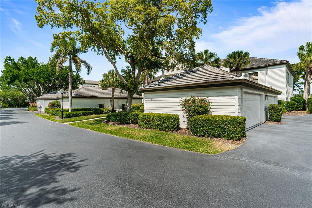 27175 Oakwood Lake DR 201