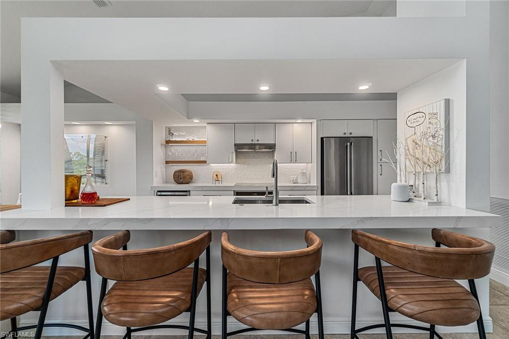 27175 Oakwood Lake DR 201