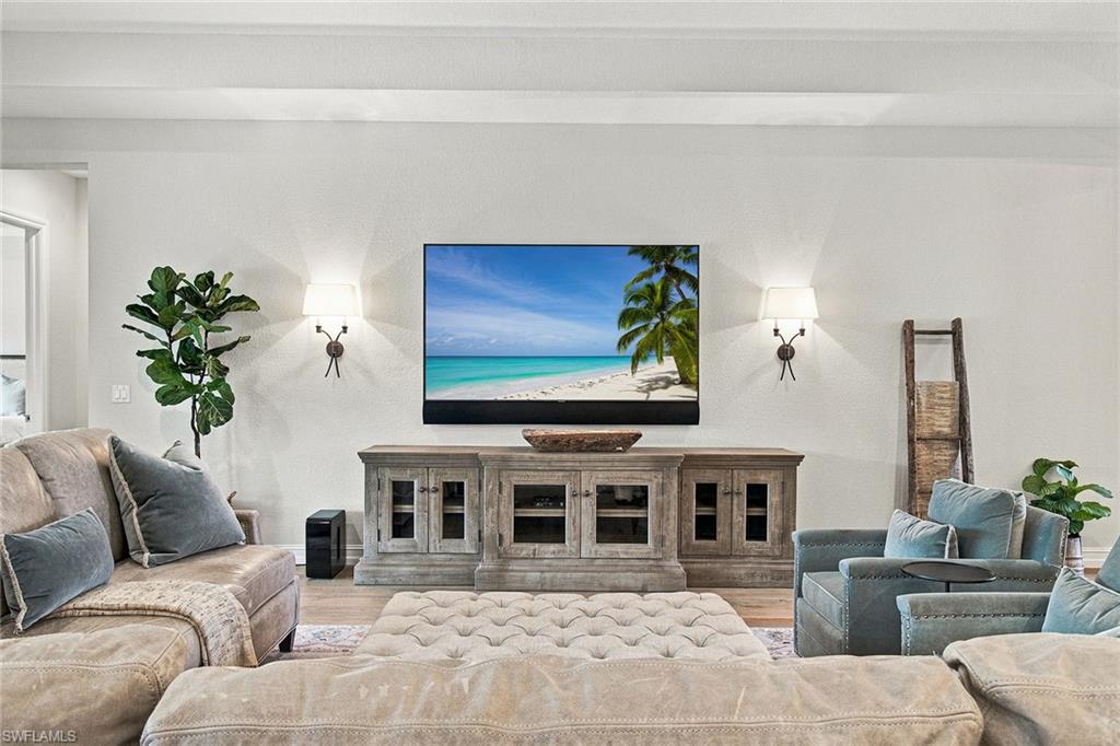 9563 Via Lago WAY