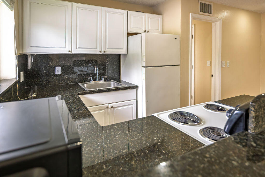 750 SW 2nd Street 1-3
